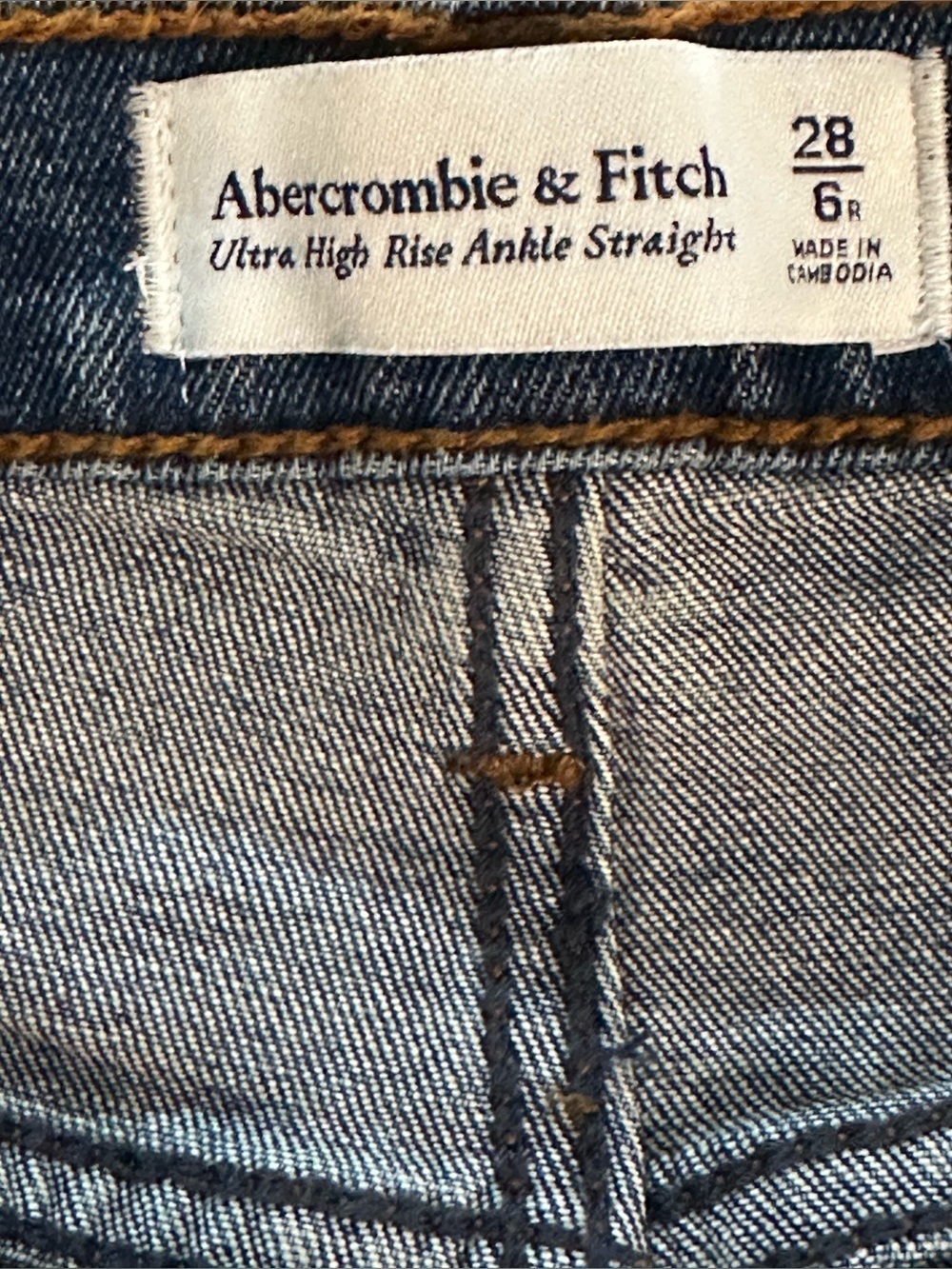 Ambercrombie NWT Ultra High Rise Ankle Straight - Picture 3 of 8